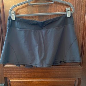 Lululemon circuit breaker skirt black size 10